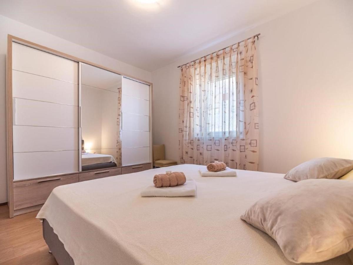 Appartement Stella à Medulin Extérieur photo