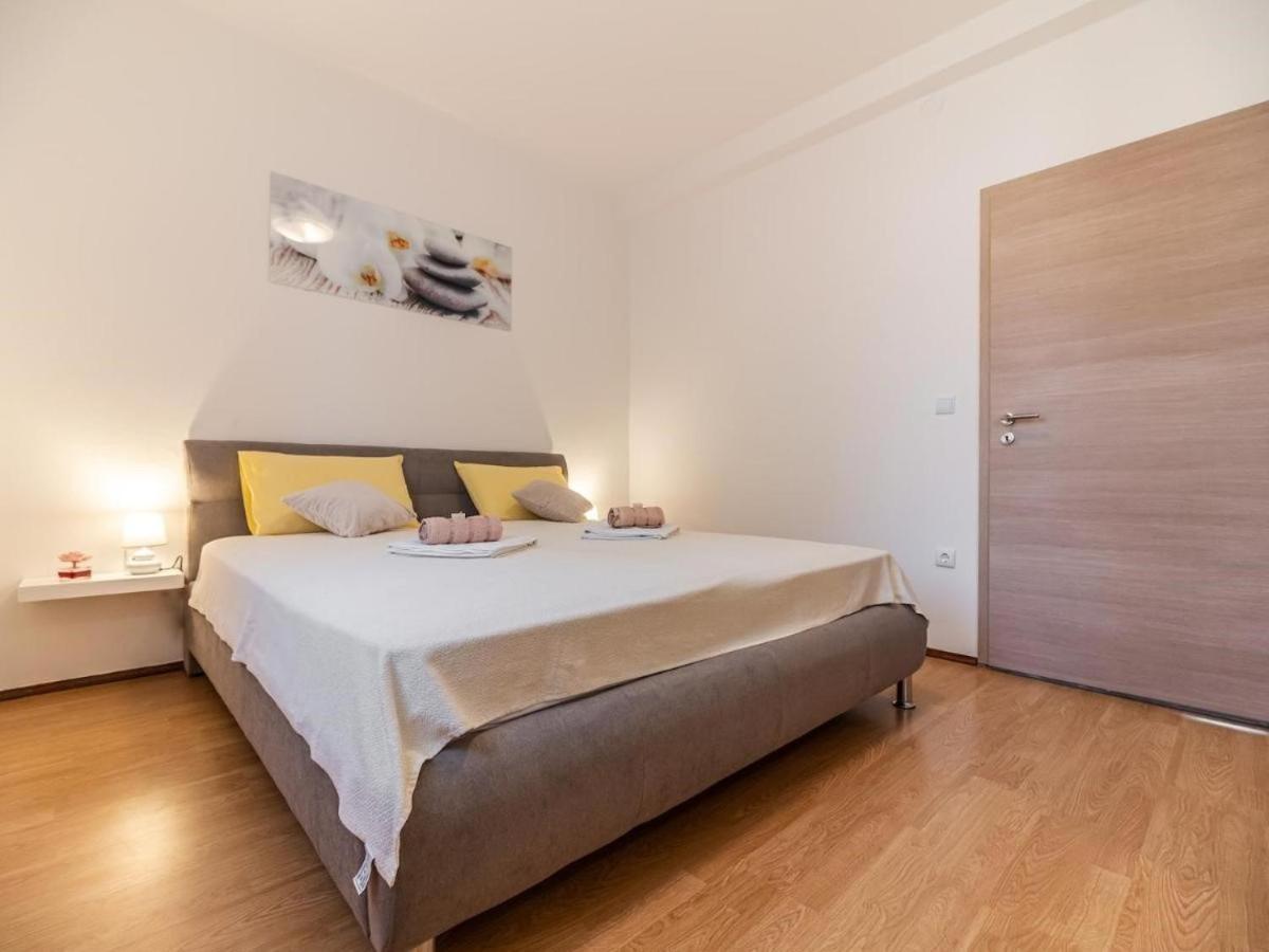 Appartement Stella à Medulin Extérieur photo
