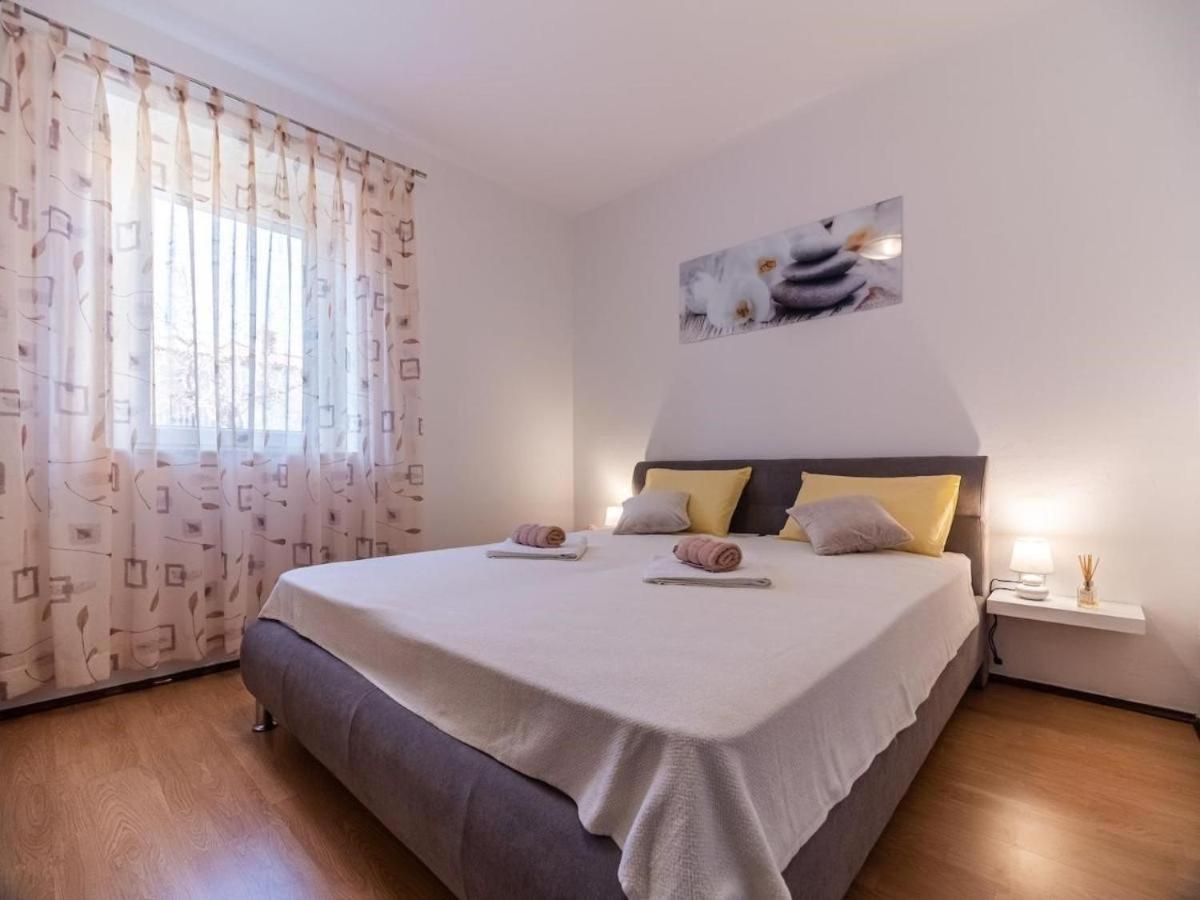 Appartement Stella à Medulin Extérieur photo